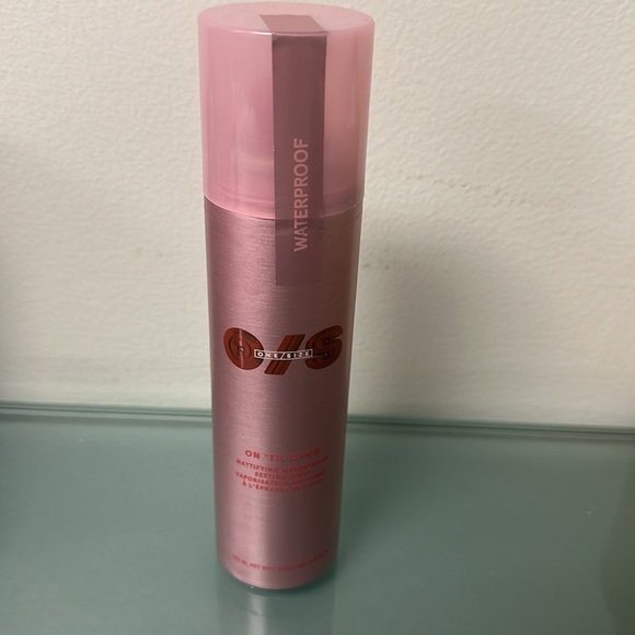 ONE SIZE ON ‘TIL DAWN MATTIFYING WATERPROOF SETTING 3.4 OZ - Picture 2 of 3